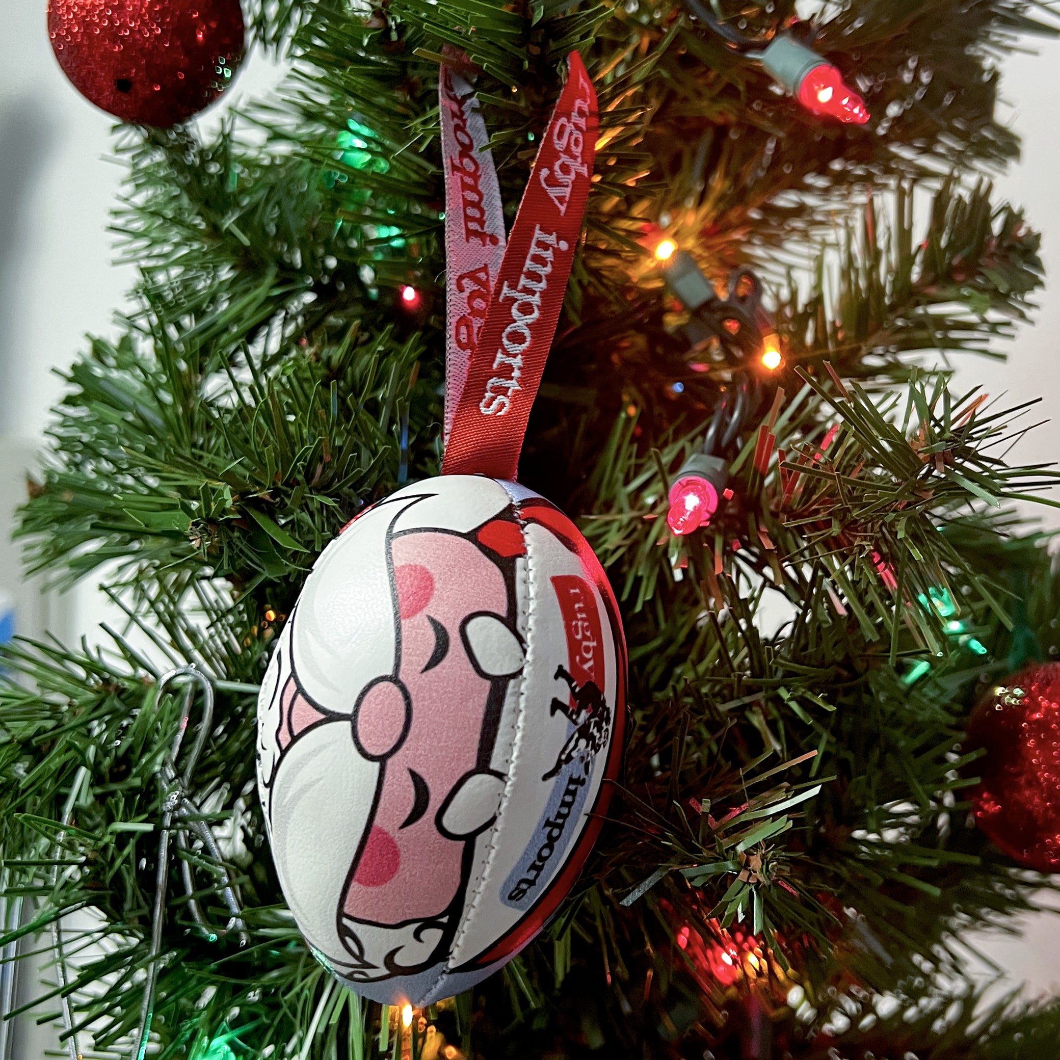 https://www.rugbyimports.com/cdn/shop/files/rugby-imports-santa-rugby-ball-ornament-33217960968307.jpg?v=1701799620